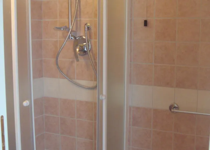 Отель Arcade 3*