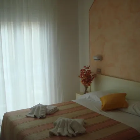 Hotel Arcade 3*